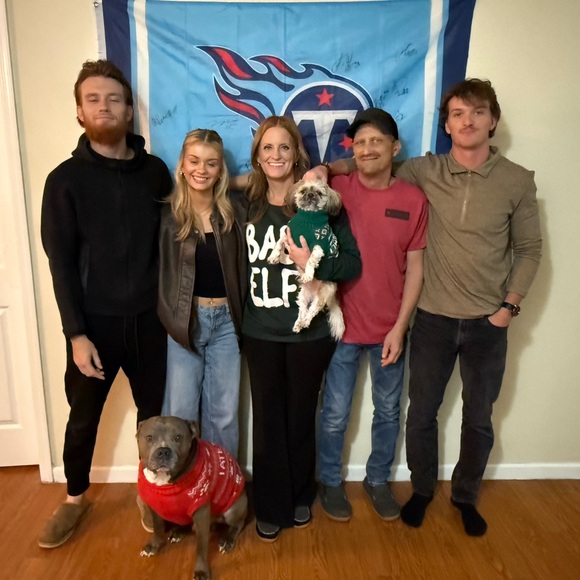 Meet your Posher, Athena- LIKE THIS LISTING TO BE ALERTED FOR POSH SHOWS 🤗 - Picture 10 of 16